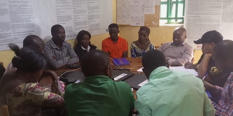 WALUNGU : La Radio Communautaire LA COLOMBE FM reçoit la visite de la SYMUF-MAISON DE LA PRESSE.