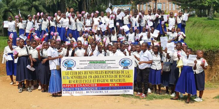Kalehe : Le Club des filles reporters de la RCBu sensibilise 150 filles sur l’hygiène menstruelle