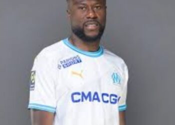 Mercato : Le FC Barcelone envisage Chancel Mbemba pour remplacer Araujo