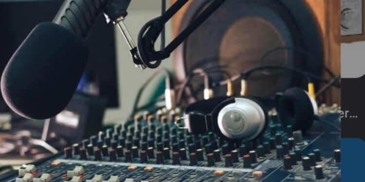 JMR 2024 : Célébration de la journée mondiale de la radio, les auditeurs s’en réjouissent 