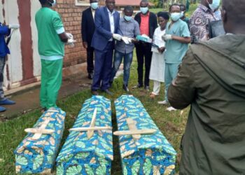 Nyangezi : Les victimes des accrochages entre les Wazalendo et des éléments FARDC mercredi 27 mars reposent pour l’éternité à leur dernière demeure