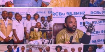 Kalehe : le Directeur pays de TPO RDC, Doris Bengibabuya visite la Radio Communautaire Bunyakiri