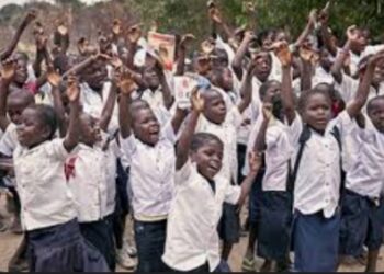 Nyangezi : 3595 candidats parmi eux 1873 filles passent l’ENAFEP dans la sous-division de l’EPST Walungu 2