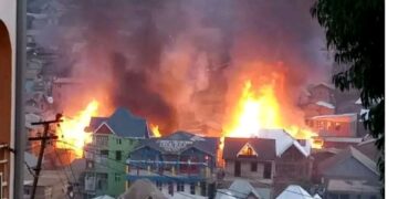 Bukavu : Un enfant trouve la mort dans un incendie qui consume plus de 40 maisons et une quinzaine détruites à Mulambula