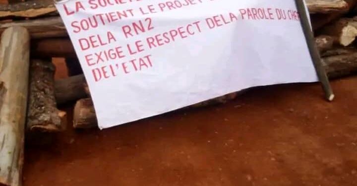 Walungu/infrastructures routières : La société civile territoriale barricade la route pour exiger la fin des travaux de construction de la RN2