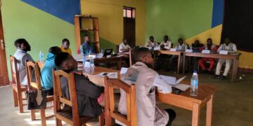 Nyangezi : La RACOCOFM renforce les responsables de ses groupes d’écoute sur les techniques de production axées sur la prévention des conflits 