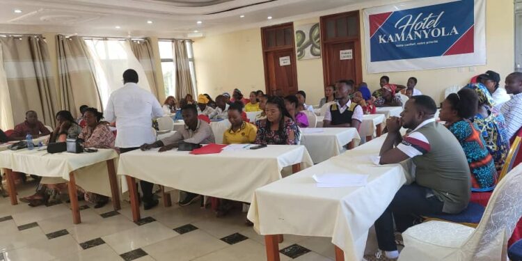 Kamanyola : Grâce à la DDC, la DFJE forme 50 personnes sur la redevabilité, la gouvernance et les besoins fondamentaux