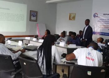 Bukavu : La SYMUF forme des journalistes des médias d’information en ligne sur la gouvernance locale, les outils web et l’utilisation des réseaux sociaux 
