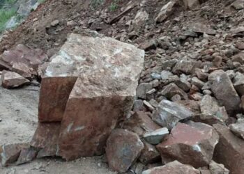 Walungu : Un éboulement de terre coupe le trafic entre Bukavu et Kamanyola dans les escarpements de Ngomo sur la RN5