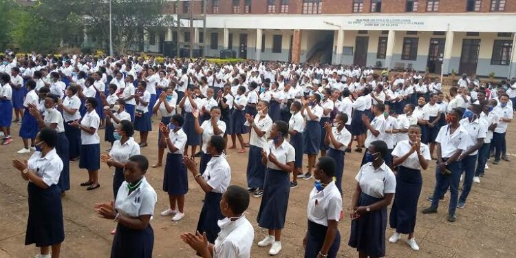 EXETAT 2025 : le gouvernement prend en charge les frais d’examens pour les élèves du Nord-Kivu et du Sud-Kivu