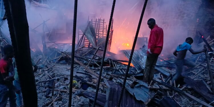 Bukavu : un incendie consume 3 maisons sur avenue Irambo 1 à Nguba